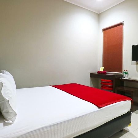 Chiaro Hotel Syariah Sidoarjo Exterior foto